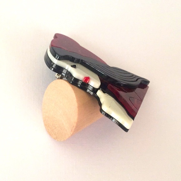 ๐50% OFF/3+...Young Lady in Red Toque and Scarf Brooch - Picture 5 of 10